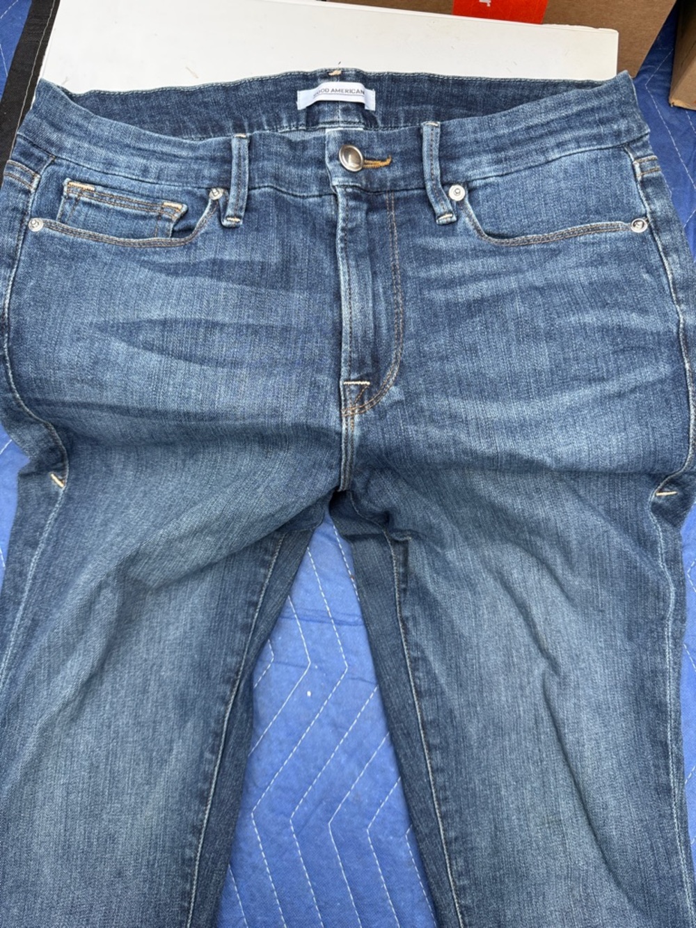 Good American Women's Skinny Jeans in Medium Blue Wash